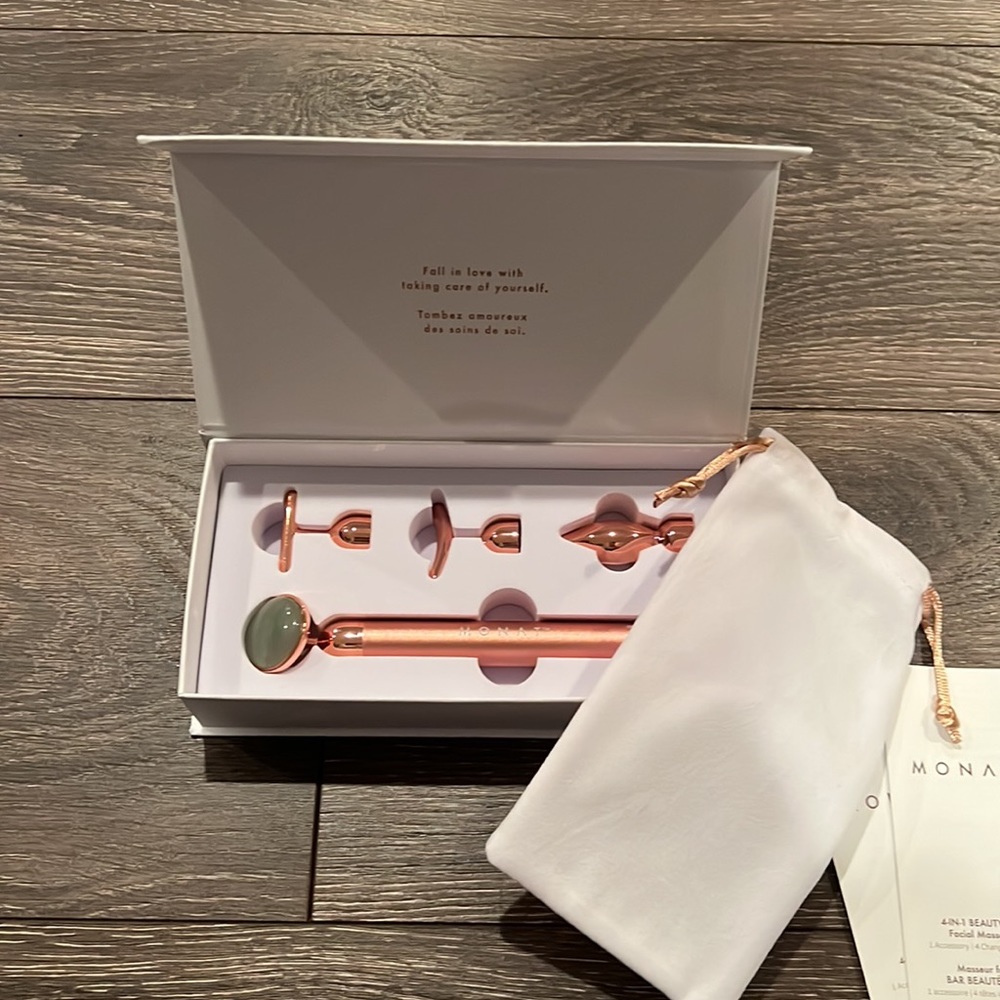 Monat 4-in-1 Beauty Bar Facial Massager